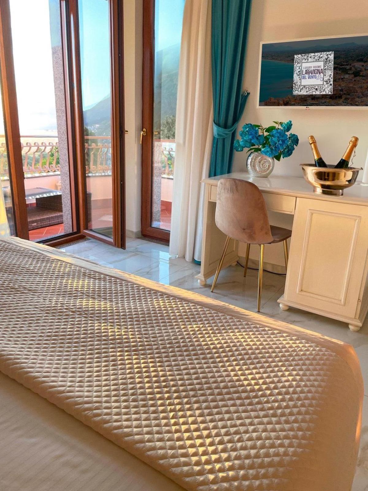 Casola di Napoli La Vigna Del Vento Bed & Breakfast エクステリア 写真