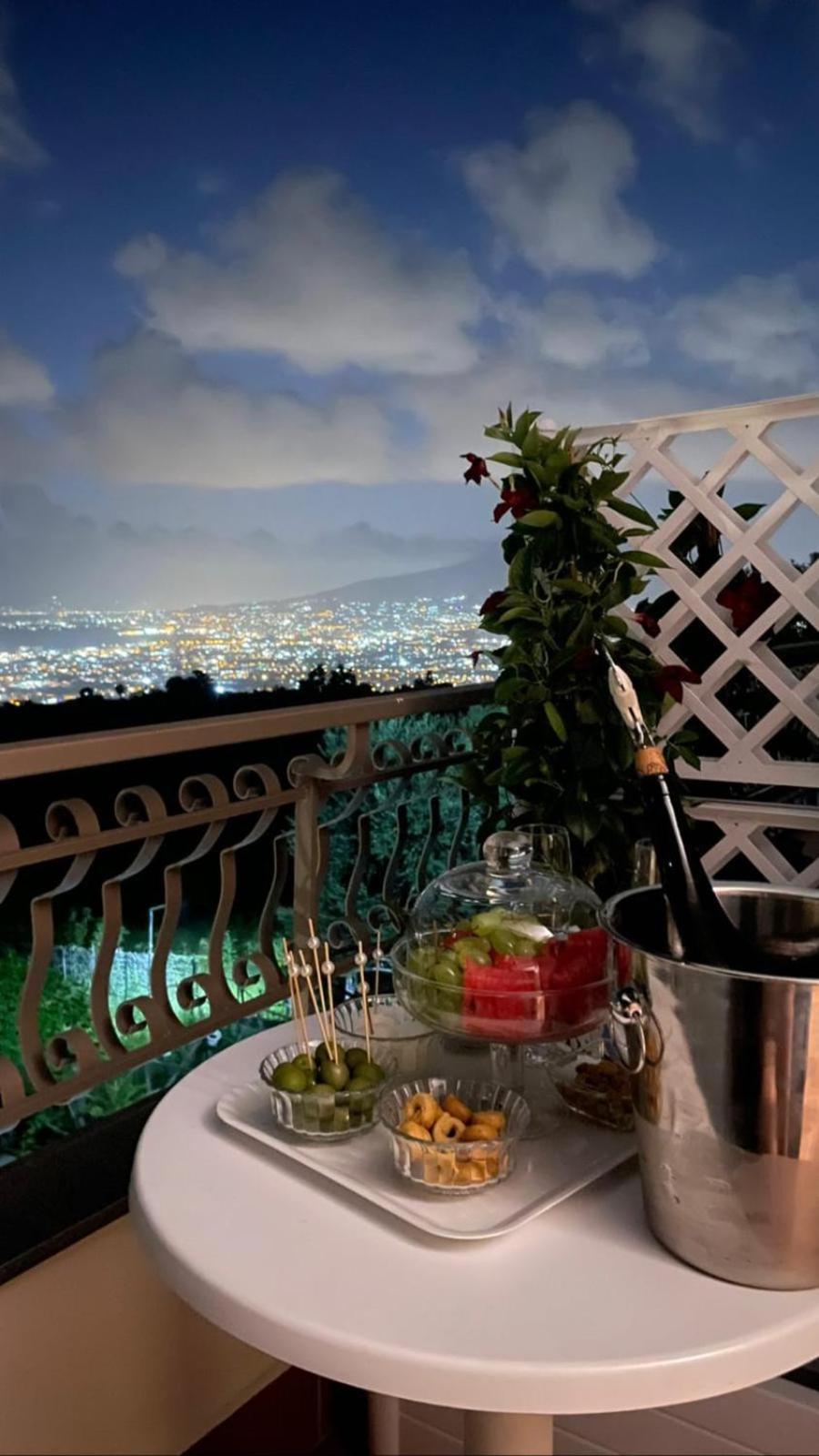 Casola di Napoli La Vigna Del Vento Bed & Breakfast エクステリア 写真